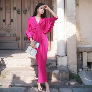 火龙果色V领纯色抽褶通勤气质显瘦连衣裙设计感小众长裙子现