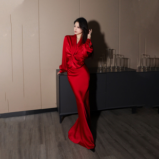 鱼尾半身裙套装 衬衫 设计感两件套 复古交叉灯笼袖 2024春红色法式