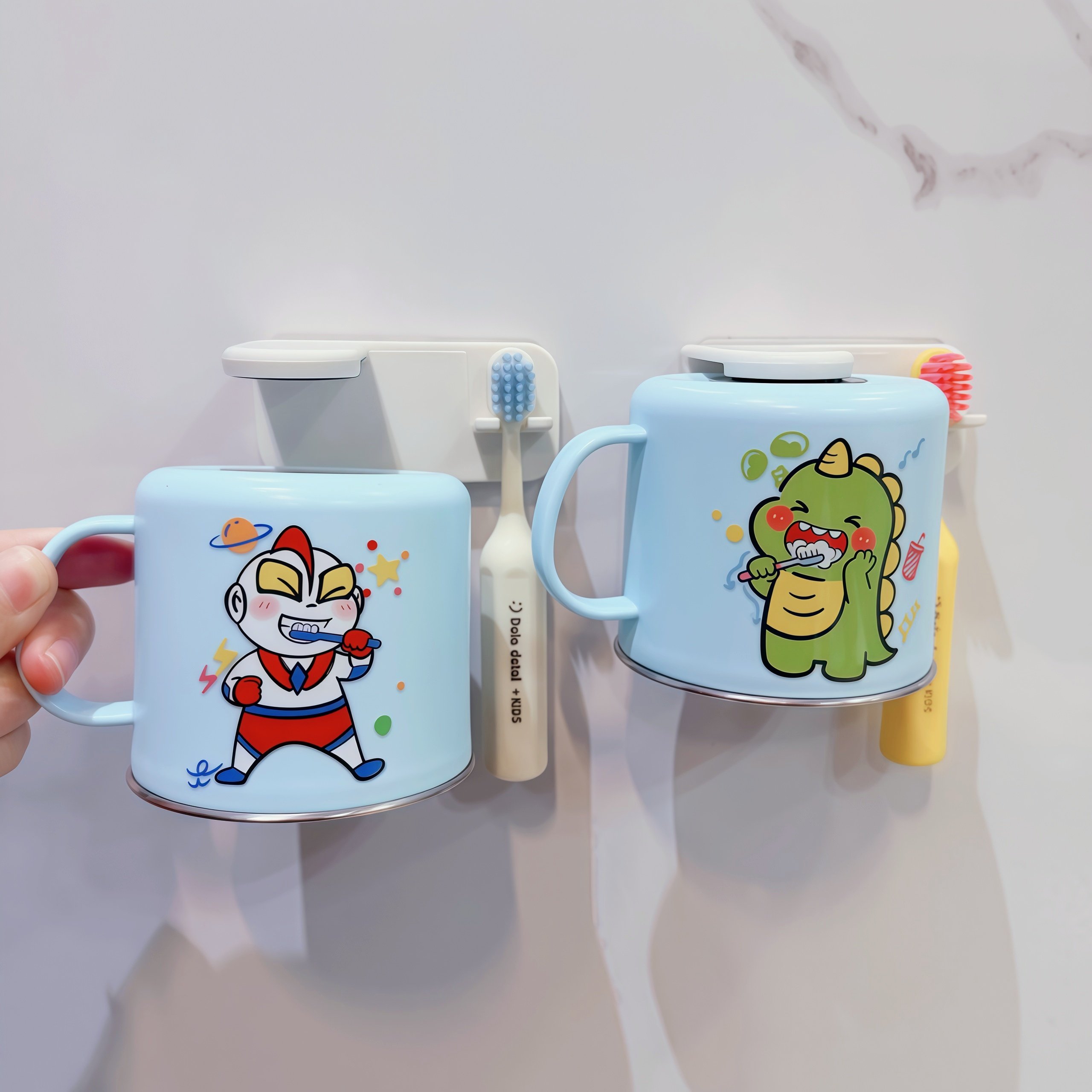 磁吸式倒挂304不锈钢漱口杯儿童刷牙杯洗漱杯男孩女孩牙刷置物架