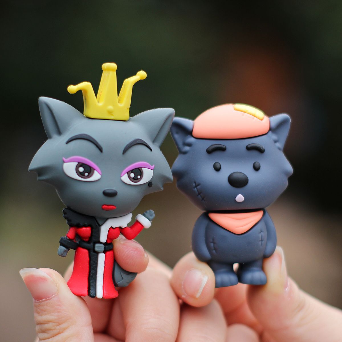 呆呆灰太狼红太狼手办公仔桌面摆件可爱创意玩偶装饰送礼物男女