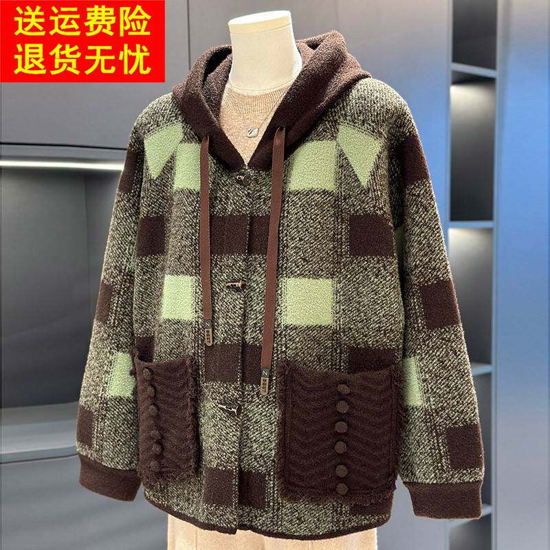 时尚休闲大码胖妈妈装格子外套女春秋新款上衣洋气中老年针织大衣