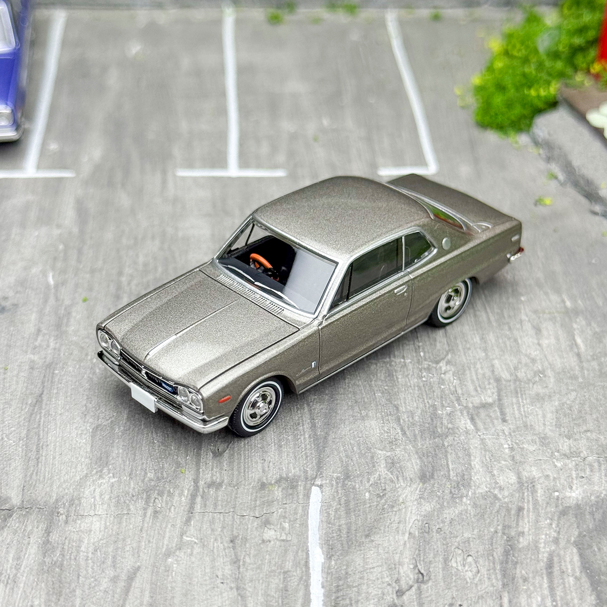 Tomytec TLV 1:64 日产 Skyline 2000GT 合金汽车模型图片