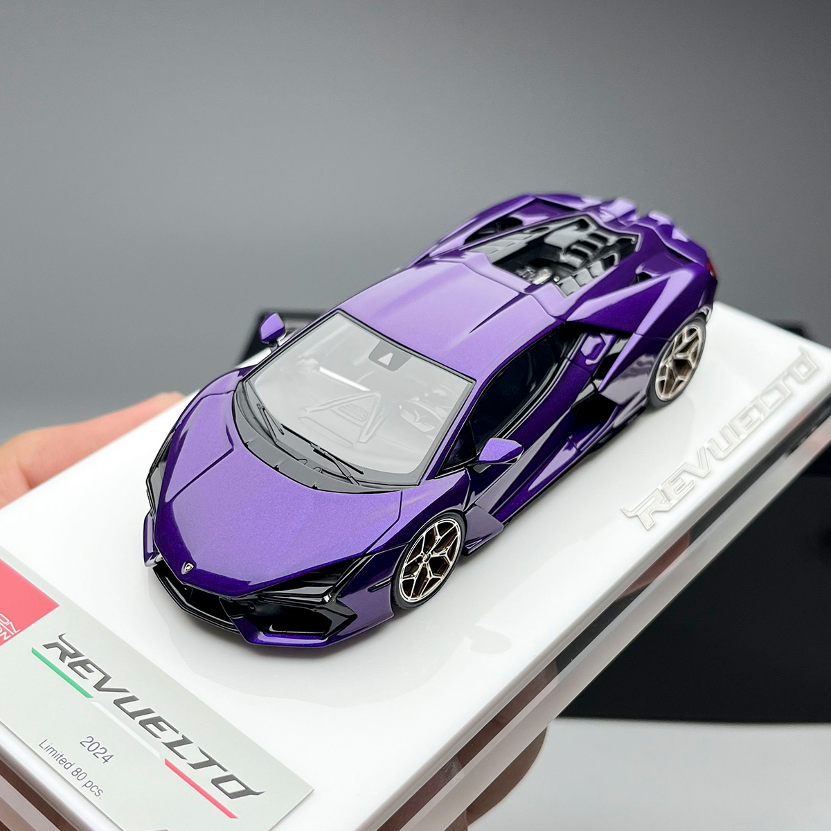 MU1：43兰博树脂汽车模型