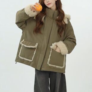 军绿色拼接羽绒服2026冬新款女中长款皮毛一体派克服白鸭绒厚外套