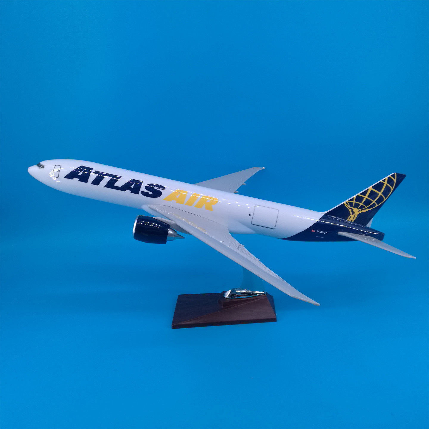 47cm阿特拉斯B777飞机模型摆件