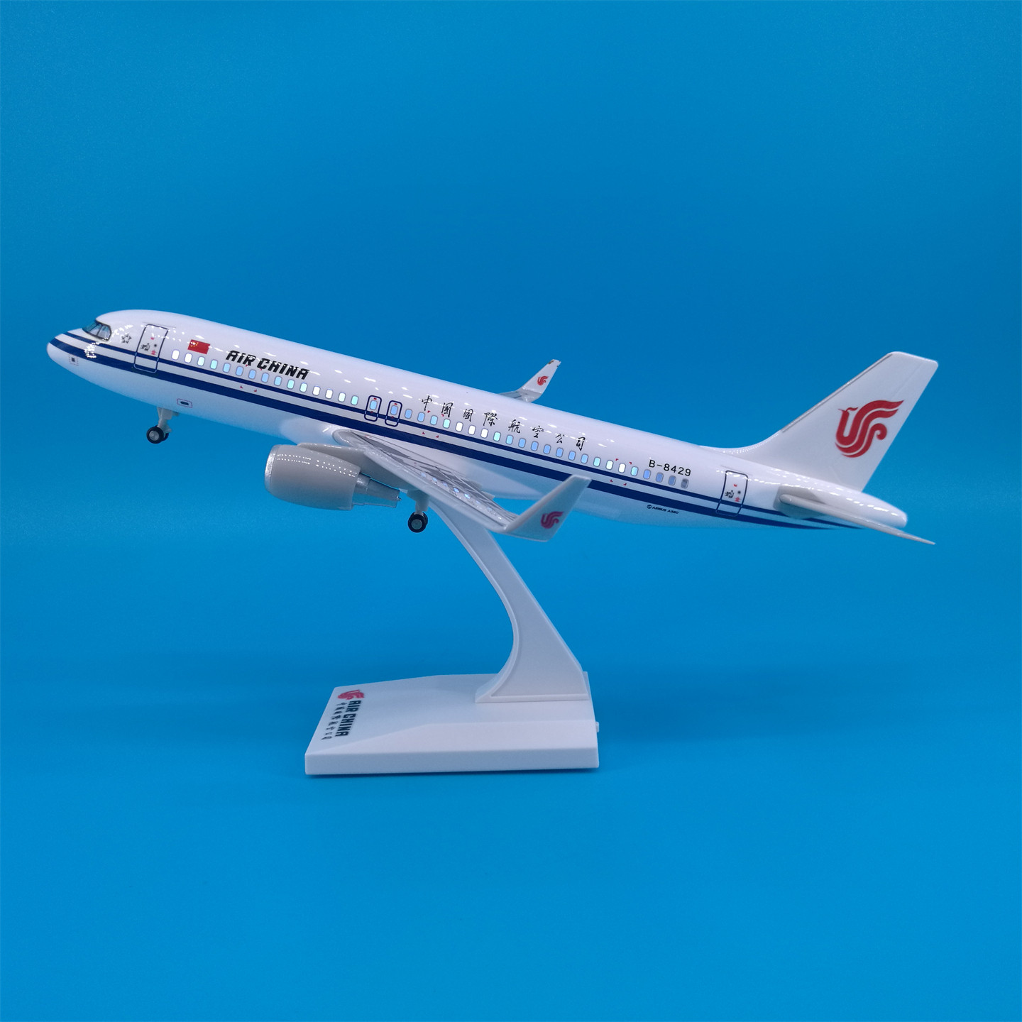 国航A320飞机模型摆件带轮子灯光