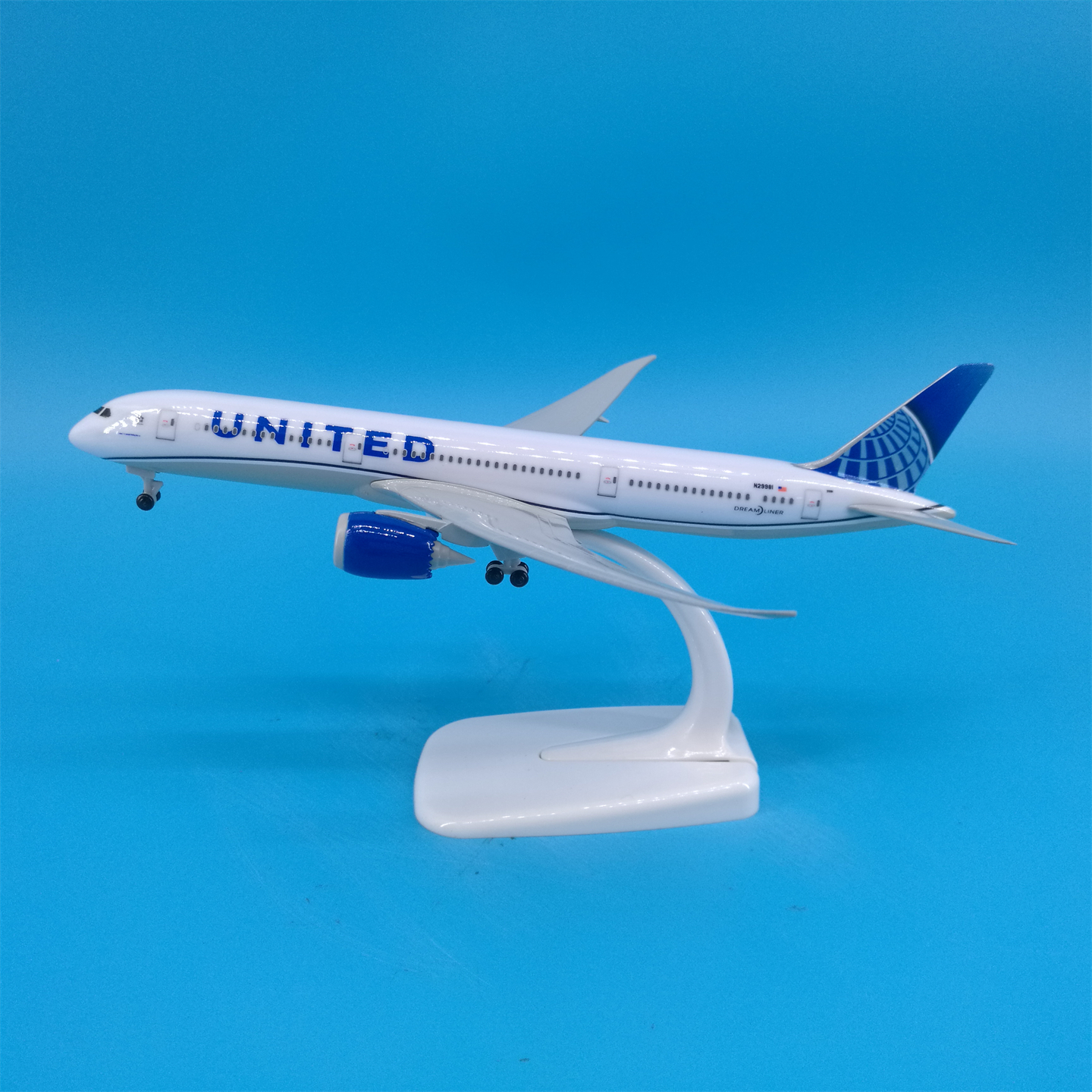 18cm美联航B787飞机模型摆件礼品