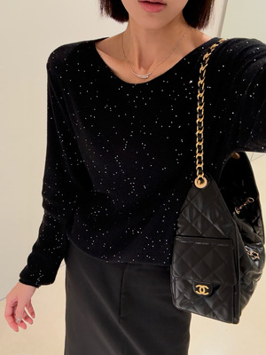 111104秋冬2025新款内搭绵羊毛针织衫打底衫黑色v领亮片毛衣女潮