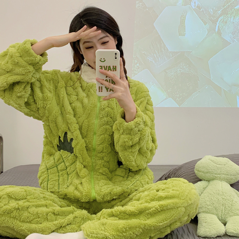 珊瑚绒睡衣女秋冬款小清新菠萝加绒加厚新款软妹法兰绒家居服套装