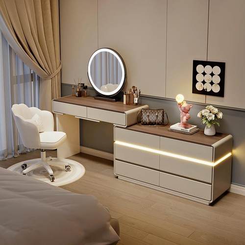 奶油风梳妆台2025新款
