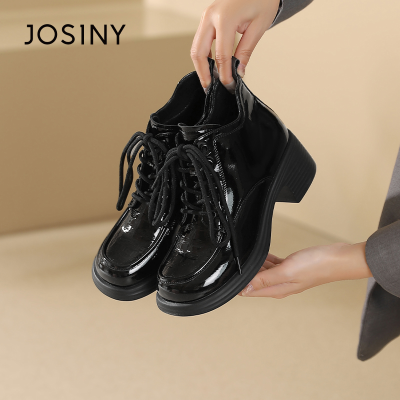 卓诗尼女鞋秋冬撤柜酷黑复古马丁靴漆皮圆头包边耐磨厚底舒适百搭