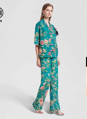 TCH新中式系列轻奢手工款绿色珍珠开衫外套女T72A27E6007