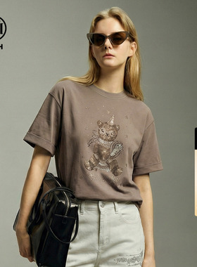 TCH2026春新款烫钻小熊休闲卡其色宽松圆领短袖T恤女T78A10E1018