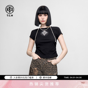 TCH2026春新款 显瘦设计感短款 辣妹正肩短袖 T恤女T78A10E1028 修身