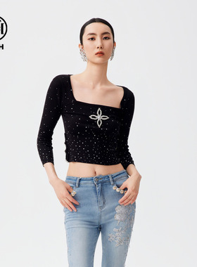 TCH秋季新款短款修身针织衫满钻方领显瘦针织上衣女T72C098053