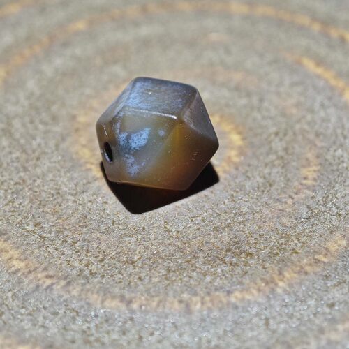 天然老奶皮唐球玛瑙八棱珠