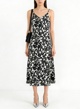 法式气质碎花吊带裙女2024夏季外穿内搭显瘦黑色连衣裙收腰裙子