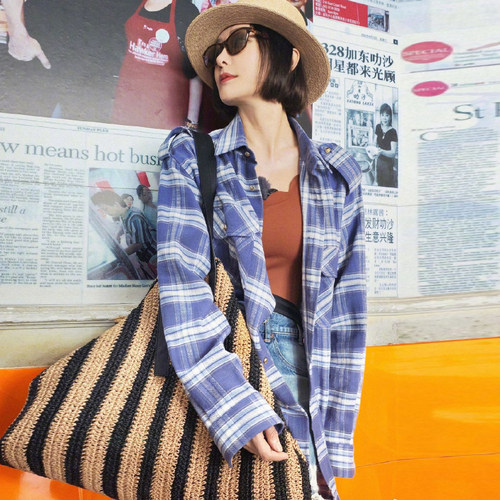 文艺复古宽松磨毛格子肩章衬衫