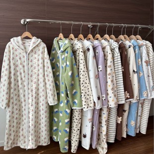【实拍】秋冬季雪粒绒可爱碎花毛绒加厚家居服睡衣袍连帽拉链保暖