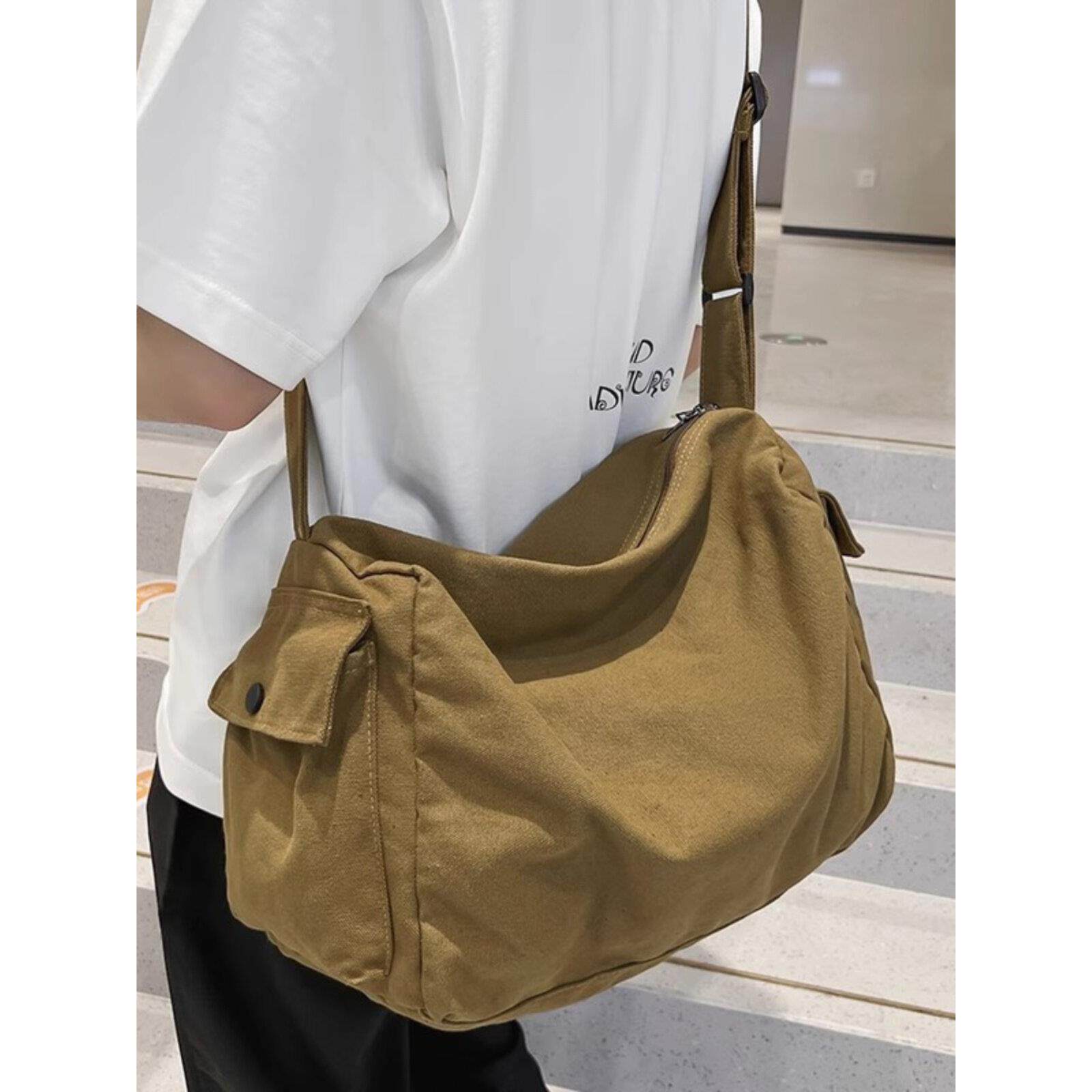 日系慵懒风帆布包男款大容量斜挎包复古邮差包上班通勤单肩包旅行