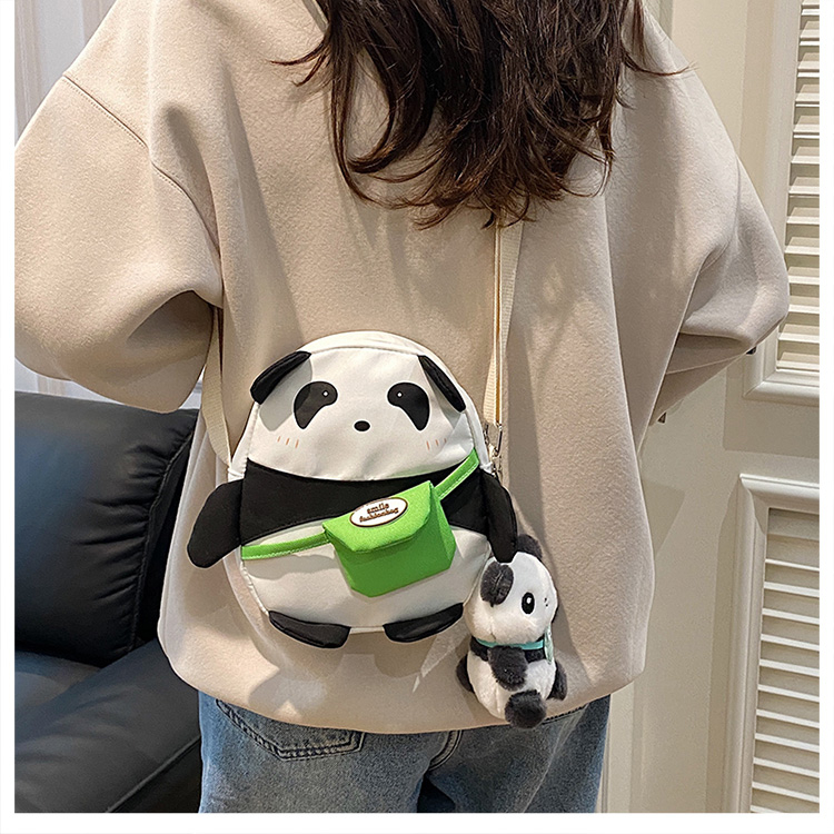 熊猫迷你帆布包包女2024新款可爱休闲百搭手机包儿童卡通斜挎小包