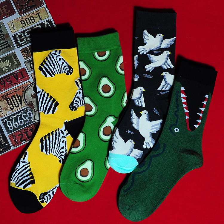 小生潮社袜子男长筒袜学院风潮流街头嘻哈春季新款香蕉图案棉火焰在类目 运动包/户外包/配件, 运动袜中 - 来自Buy2taobao.com提供专业的淘宝代购服务