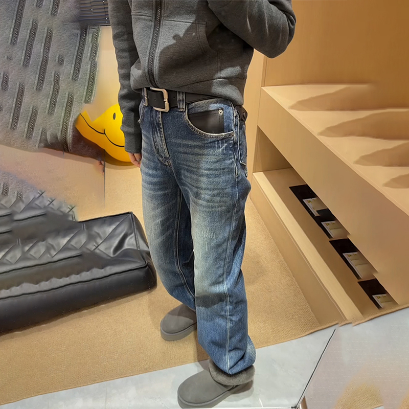 抓绒欧货2025秋冬新款今年流行爆款高腰窄版直筒阔腿显瘦牛仔裤子