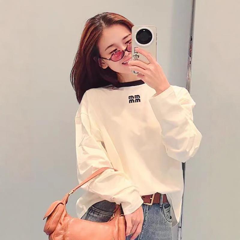 深圳南油高版本 2025秋装新款中长款字母贴布刺绣上衣宽松T恤女