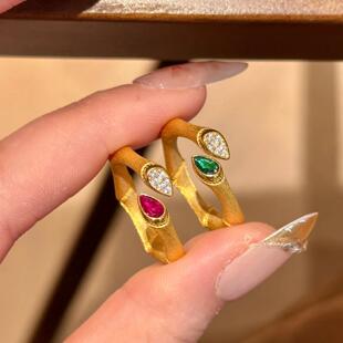 黄金色镶钻红刚玉拉丝竹节戒指女新中式叠戴竹报平安蓝尖晶单戒