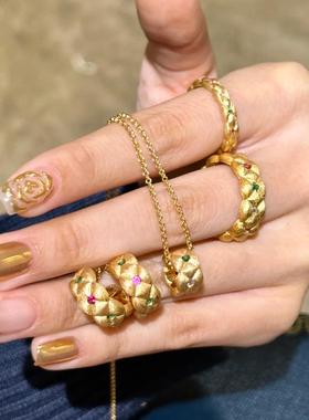 法式复古时髦彩宝拉丝菱格戒指