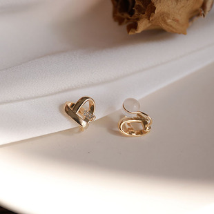 气质耳饰 耳环法式 小巧爱心硅胶耳夹无痛无耳洞简约夹耳式 一体式