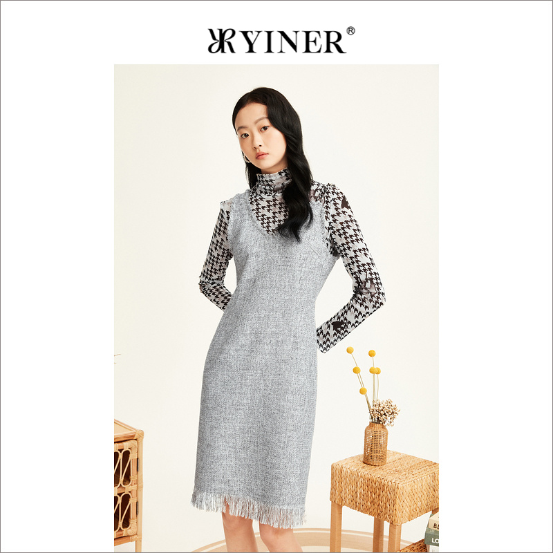 YINER音儿女装冬季修身珠链V领粗花呢连衣裙