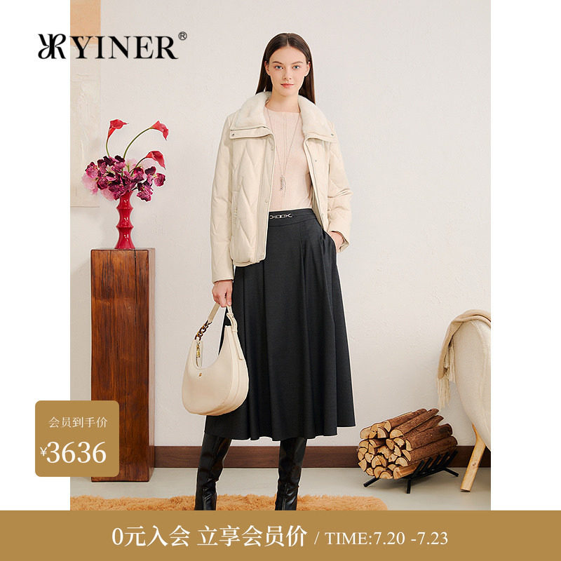 YINER音儿专选冬季新款法式巴恩风水貂方领短款真皮羽绒服