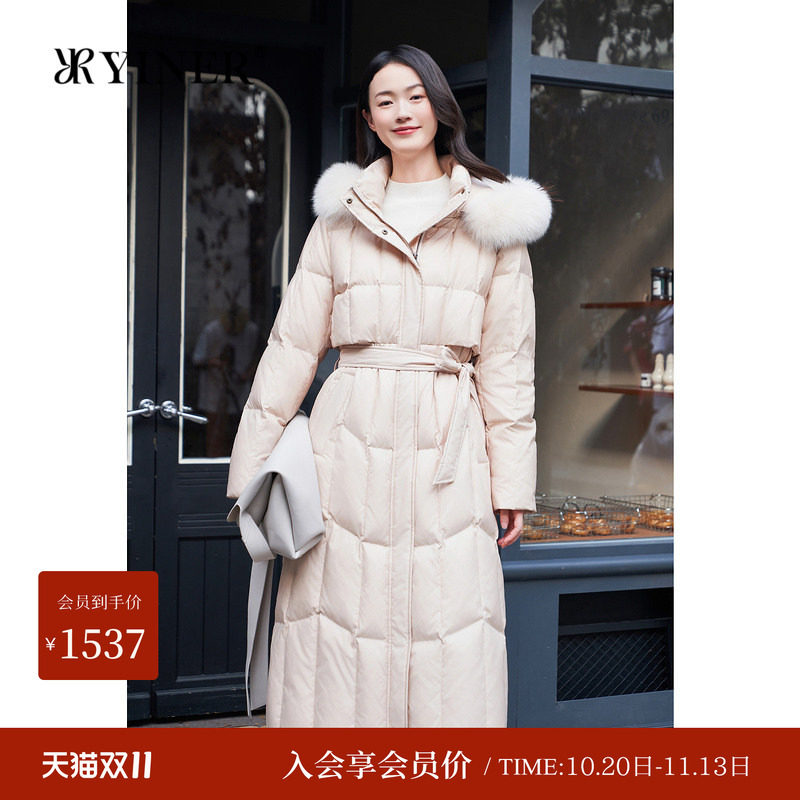 【蓬松白鹅绒】YINER音儿女装冬时尚厚实高克重狐狸毛领长羽绒服