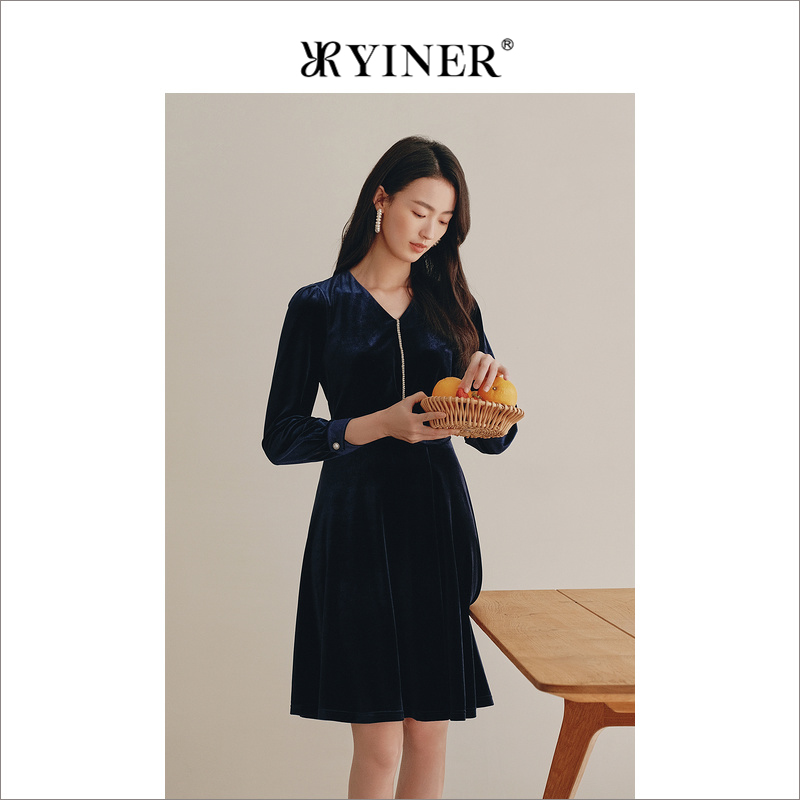 YINER音儿专选女装冬季长袖小个子金丝绒气质连衣裙
