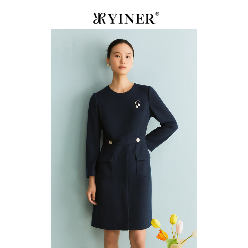 【100绵羊毛】YINER音儿专选女装冬季金属饰品连衣裙