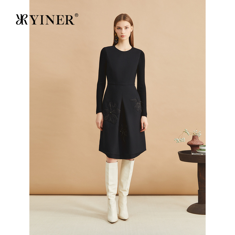 【木兰花系列】YINER音儿女装冬时尚美丽诺羊毛绣花小黑裙连衣裙