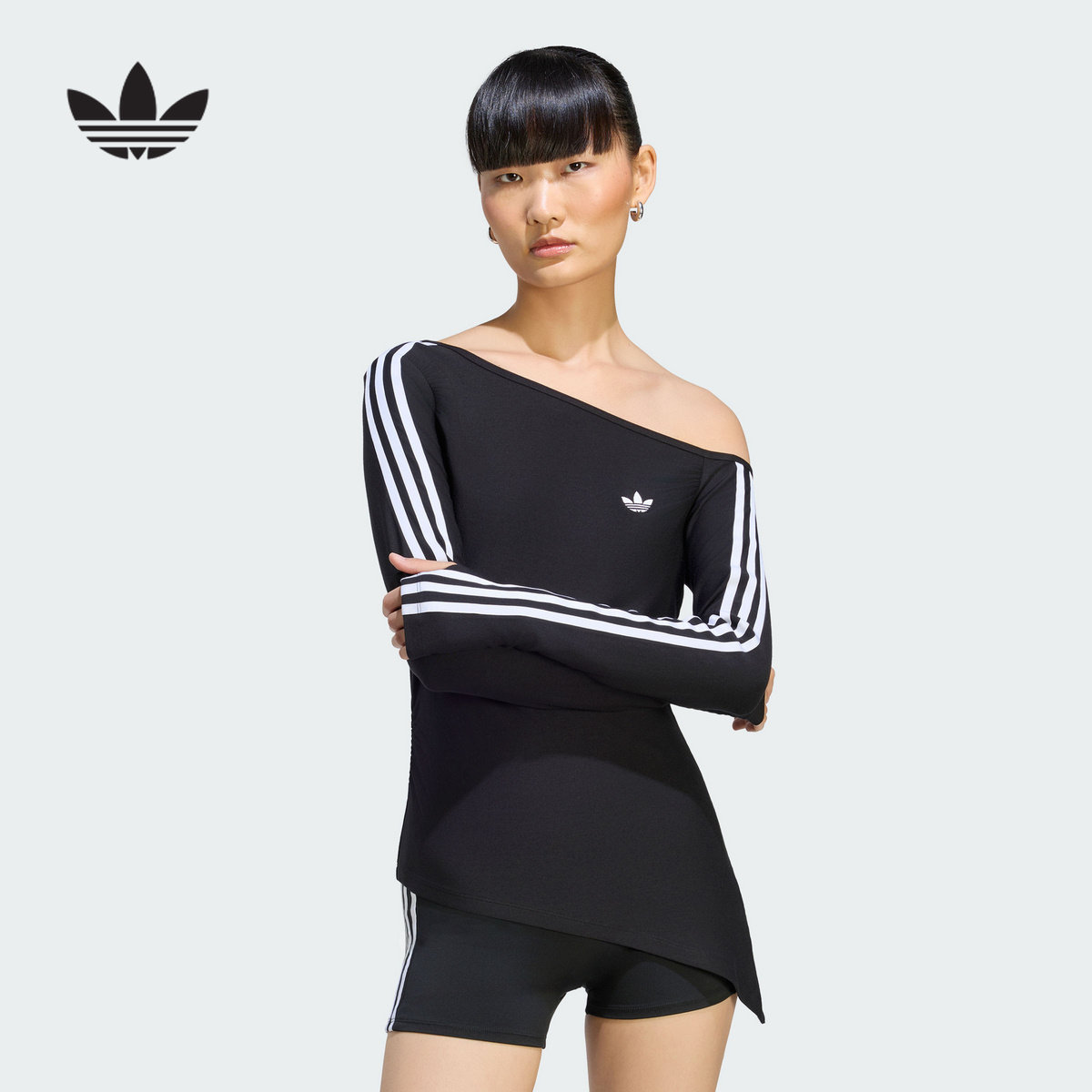 adidas阿迪达斯三叶草露肩不对称上衣秋女紧身运动长袖T恤 LE8310