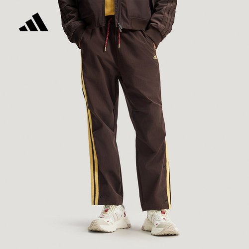 adidas阿迪达斯三条纹新年款马年直筒运动裤26春男梭织长裤KE4063