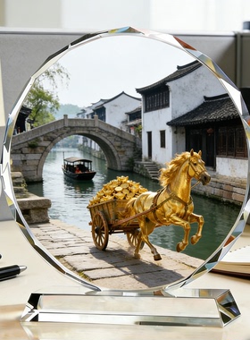 彩绘运财金马圆形水晶摆台祥马送宝图景办公室财源亨通新中式轻奢