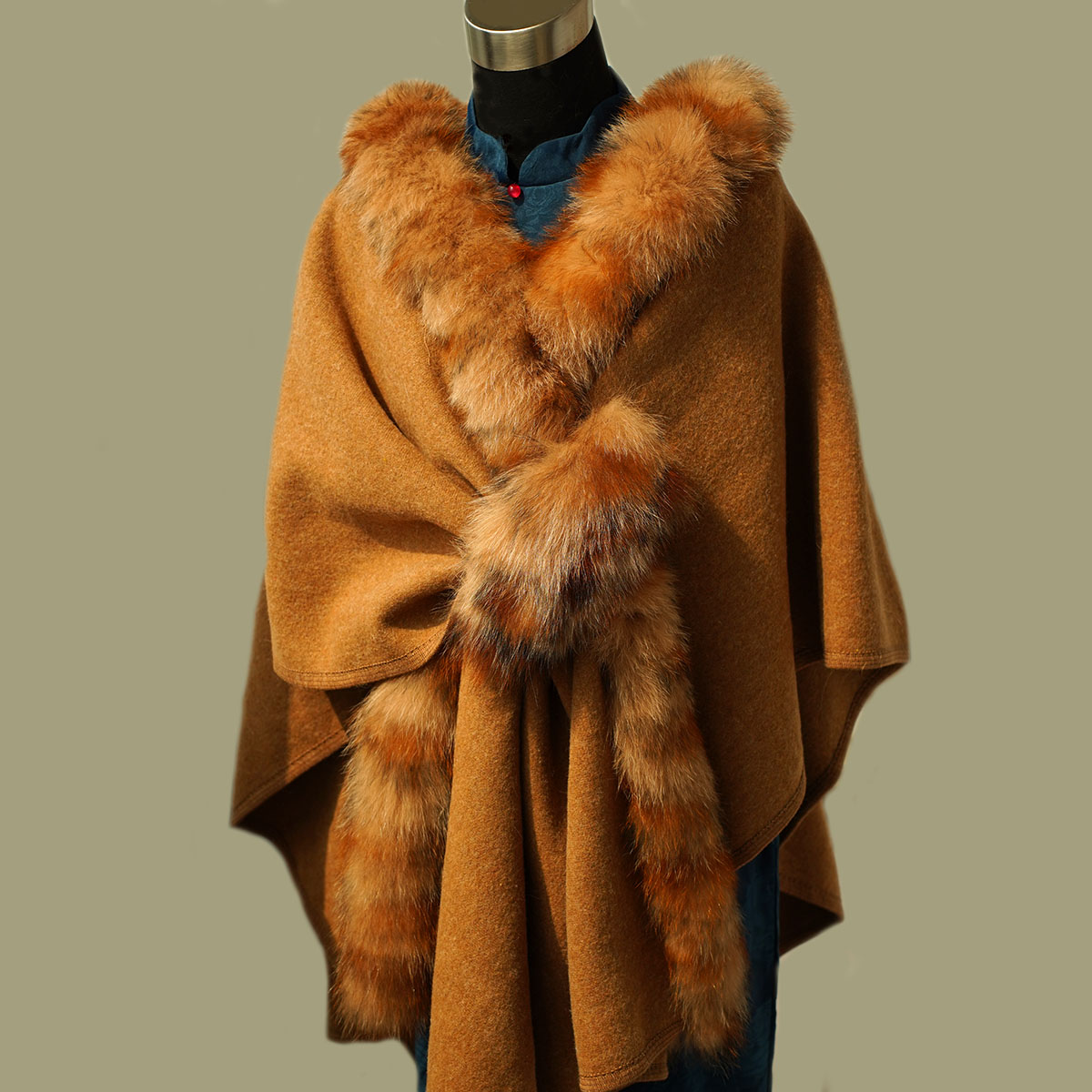 秋冬真狐狸毛领披肩欧美街头斗篷