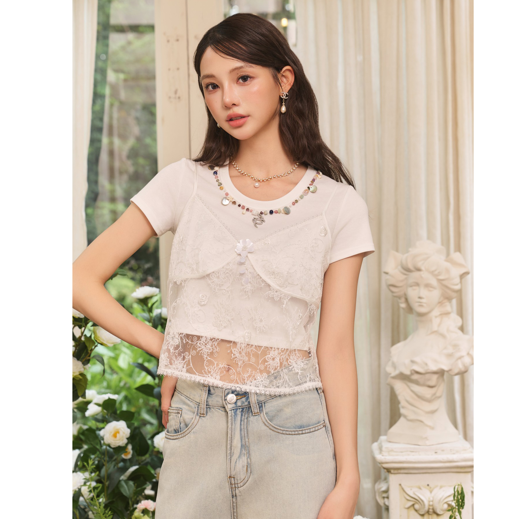Three Quarters 25SS白色珠片立体花卉蕾丝时尚吊带背心女