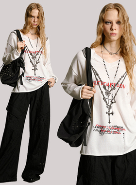 USS原创设计感新款小众哥特风印花辣妹V领宽松T恤女百搭上衣潮牌