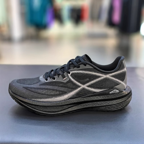 安踏冠军轻风男子跑步鞋2025秋冬透气轻便运动休闲鞋112545532A