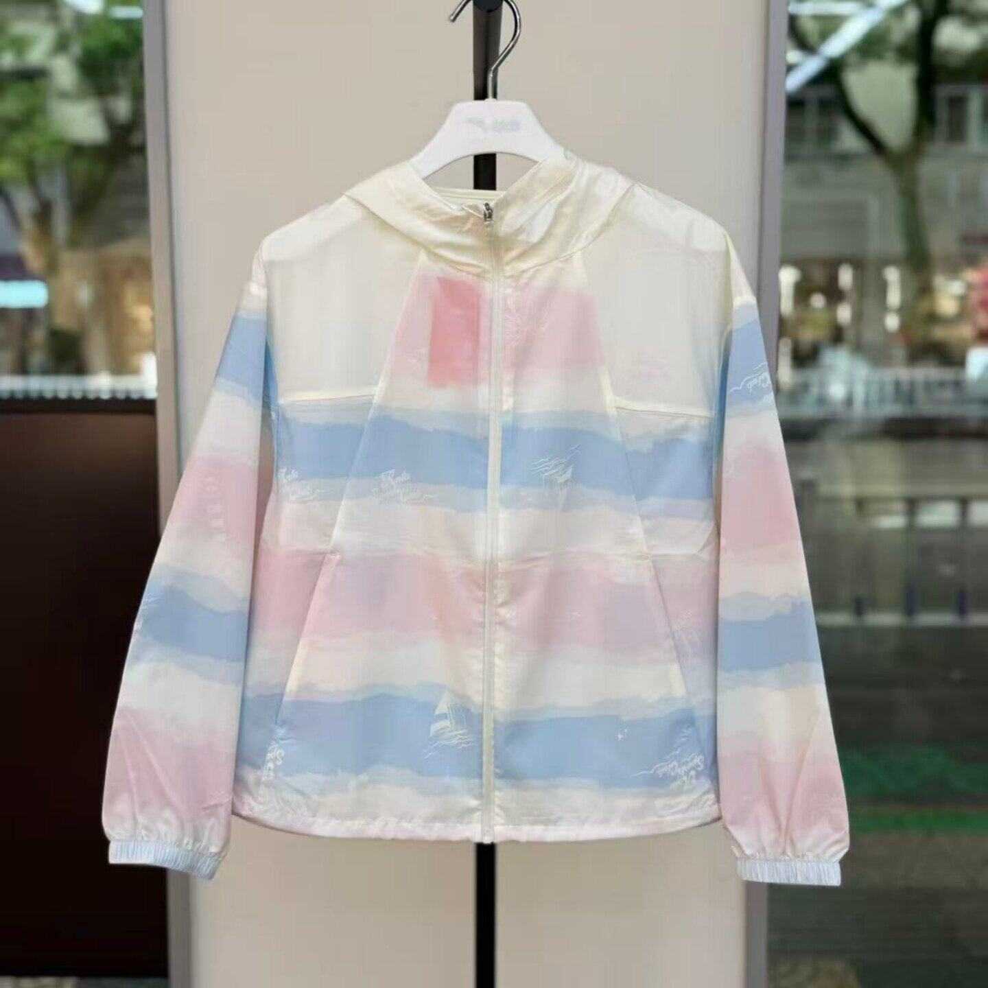 安踏女大童26年夏季新款梭织运动上衣连帽防晒服薄外套 362631601