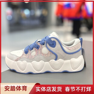 安踏儿童鞋女大童2025年春新款皮革减震运动鞋休闲板鞋322518006