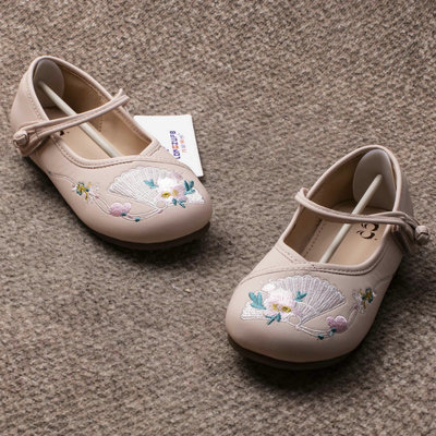 新品秋季儿童皮鞋2025女童公主单鞋18092中大童复古中式中国风防
