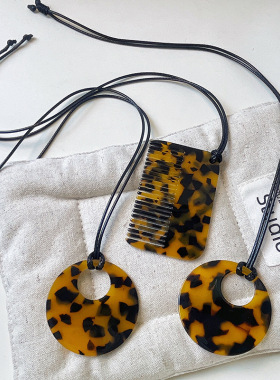 冷淡风时尚长款U形毛衣链女黑色项链小众高级感百搭韩版项链配饰