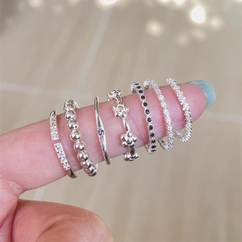 925银字母花朵小碎钻圆珠戒指