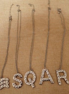 闪亮水钻字母坠项链锁骨链